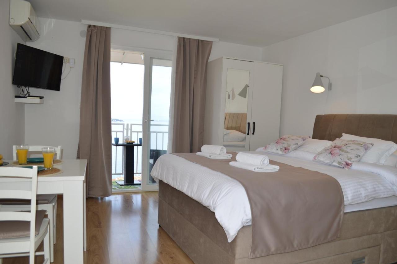 Apartmani Luan Vis Exterior photo
