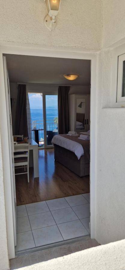 Apartmani Luan Vis Exterior photo