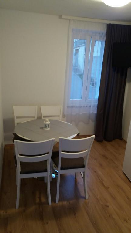 Apartmani Luan Vis Exterior photo